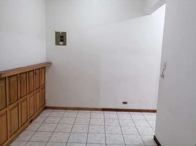 Alquiler de apartamento en Cartago centro - Imagen 2