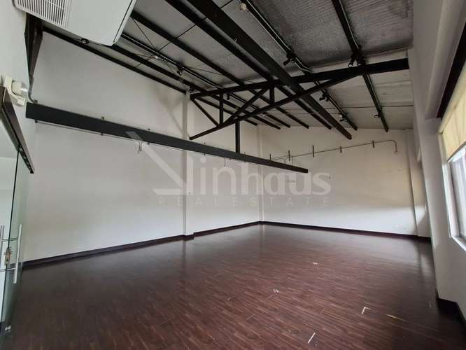 Alquiler de Local en Tercer Nivel de Plaza Comercial en Escazú - Imagen 5