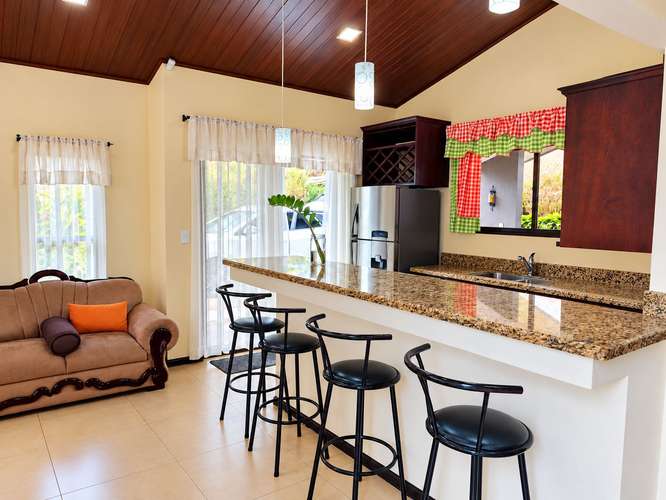 Casa moderna en Naranjo | Privacidad, seguridad y excelente ubicación
