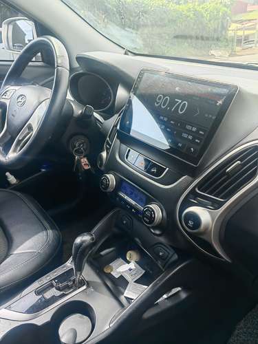 Hyundai Tucson 2010 ¡Confiabilidad, espacio y potencia en un solo SUV! Perfecta para la familia o para quienes buscan co