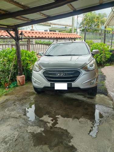 Hyundai Tucson 2010 ¡Confiabilidad, espacio y potencia en un solo SUV! Perfecta para la familia o para quienes buscan co
