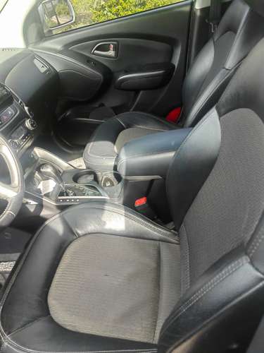 Hyundai Tucson 2010 ¡Confiabilidad, espacio y potencia en un solo SUV! Perfecta para la familia o para quienes buscan co