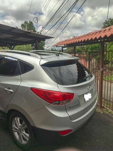 Hyundai Tucson 2010 ¡Confiabilidad, espacio y potencia en un solo SUV! Perfecta para la familia o para quienes buscan co