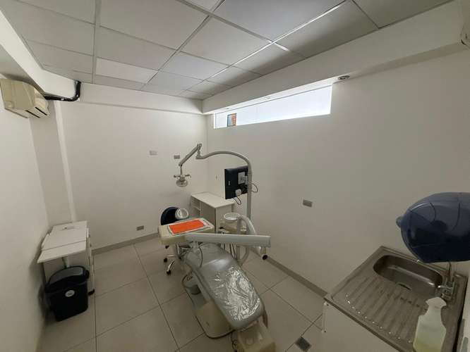 Alquiler consultorio odontologia San José Centro - Imagen 2