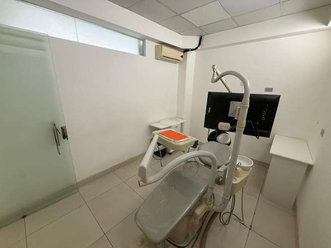 Alquiler consultorio odontologia San José Centro - Imagen 3