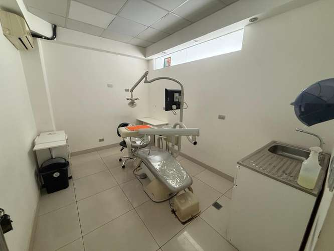 Alquiler consultorio odontologia San José Centro - Imagen 4