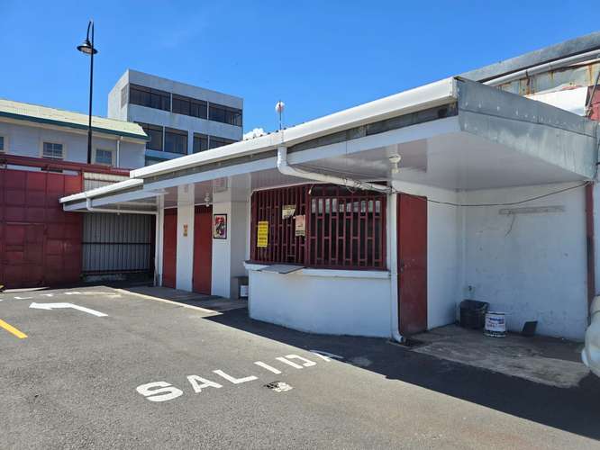 PARQUEO PUBLICO EN RENTA/VENTA una propiedad comercial de 600 m² multiples usos Barrio Amon  - Imagen 7