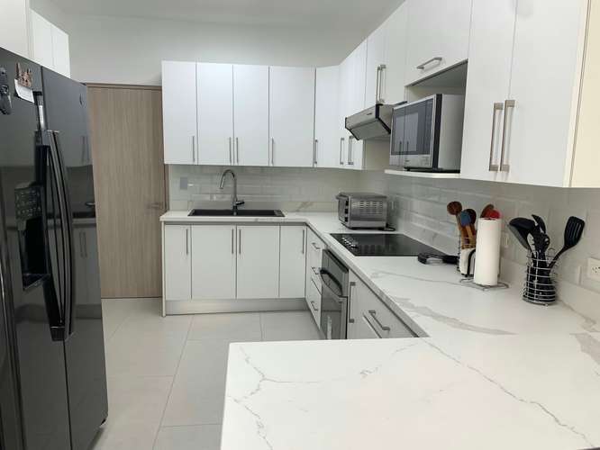 Casa 1 piso en Santa Ana · Pozos · 3 hab · 235 m²