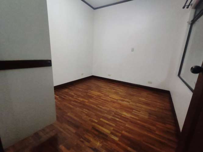 Alquiler bellisimo Apartamento primera planta Condominio selecto Curridabat - Imagen 7