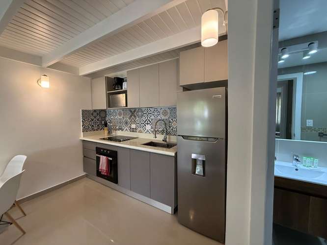 Exclusivo apartamento amueblado de 2 habitaciones en Villaggio Flor de Pacífico, Playa Potrero