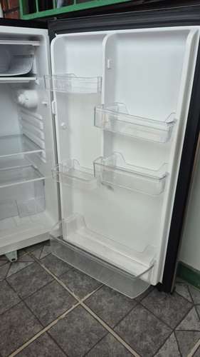 Refrigeradora pequeña, PRECIO NEGOCIABLE - Imagen 3