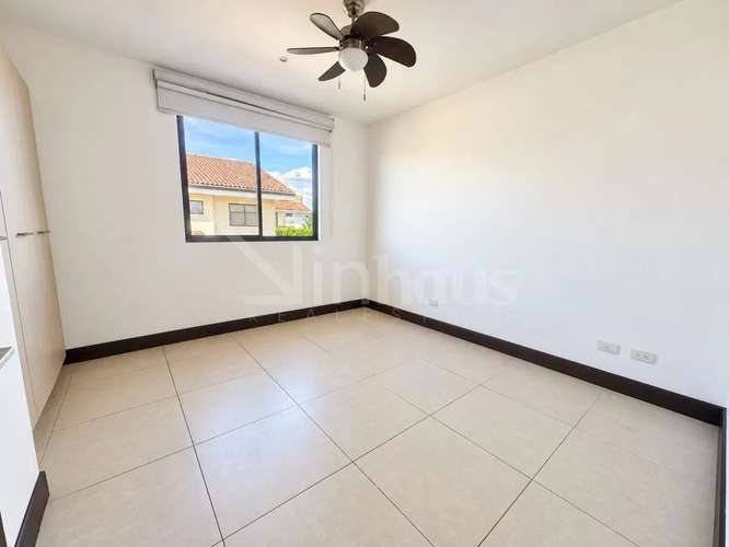  Venta de Casa En Condominio Parques del Sol - Imagen 7