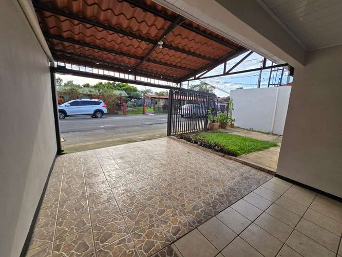 ALQUILER DE CASA EN SAN JOAQUIN, BARRIO SANTA MARTA - Imagen 16