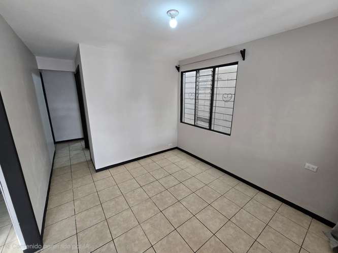ALQUILER DE CASA EN SAN JOAQUIN, BARRIO SANTA MARTA - Imagen 5