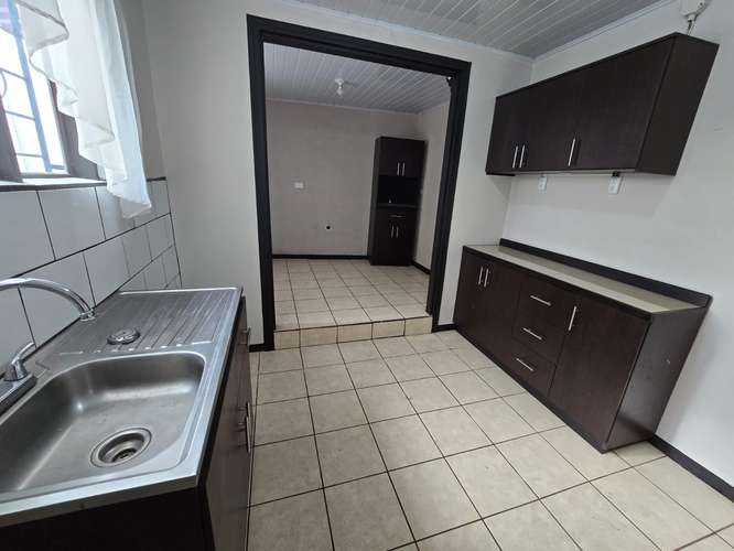ALQUILER DE CASA EN SAN JOAQUIN, BARRIO SANTA MARTA - Imagen 14