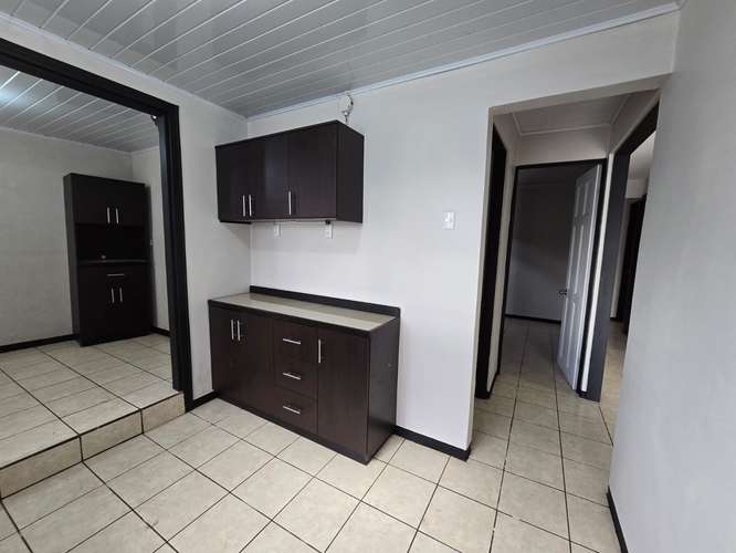 ALQUILER DE CASA EN SAN JOAQUIN, BARRIO SANTA MARTA - Imagen 10