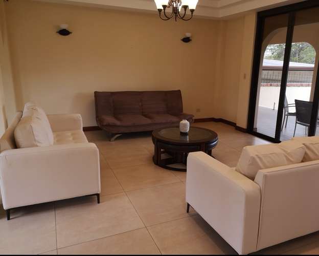 Casa amueblada en alquiler con terraza y vista al campo de golf - Imagen 11