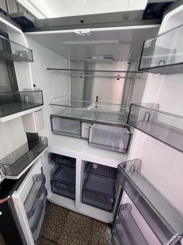 Refrigeradora Samsung , family Hub , pantalla IA