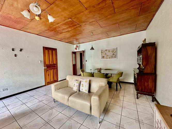 Paso Ancho - Casa de 3 habitaciones de un nivel - Súper ubicada - Alto potencial - Imagen 4