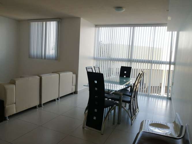 Apartamento en Condominio amobaldo y equipado, 2 dormitorios, 2 baños