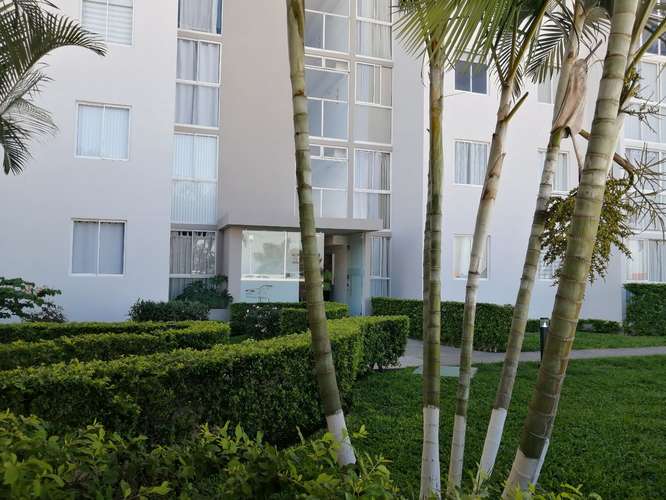Apartamento en Condominio amobaldo y equipado, 2 dormitorios, 2 baños