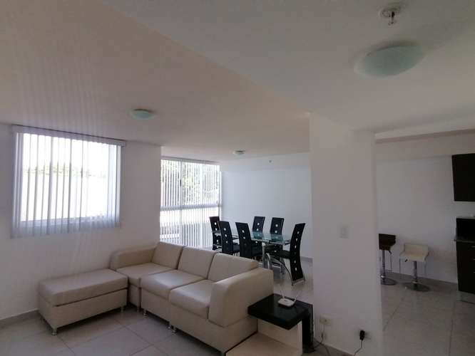 Apartamento en Condominio amobaldo y equipado, 2 dormitorios, 2 baños