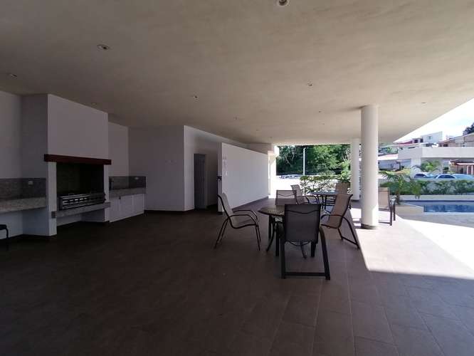 Apartamento en Condominio amobaldo y equipado, 2 dormitorios, 2 baños
