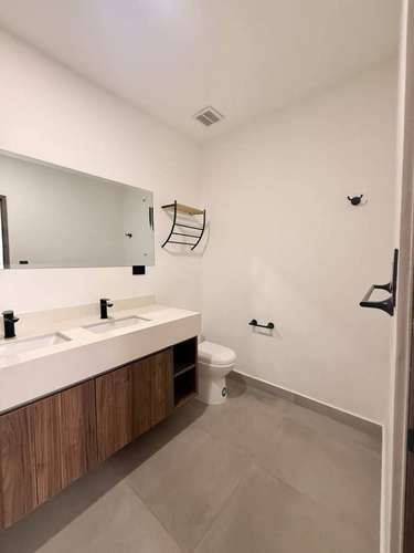 Casa de dos niveles en alquiler en Guachipelín de Escazú: 174 m² y amenidades de resort - Imagen 5