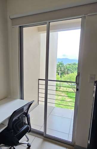 EXCELENTE OFERTA!! SE VENDE apartamento de 3 habitaciones en Loft Cariari,  de 86m2 mas espacio para parqueo para 2 vehí