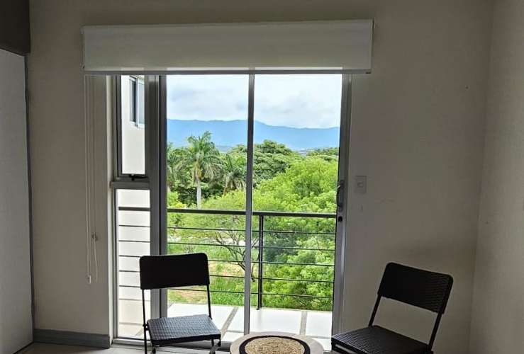 EXCELENTE OFERTA!! SE VENDE apartamento de 3 habitaciones en Loft Cariari,  de 86m2 mas espacio para parqueo para 2 vehí