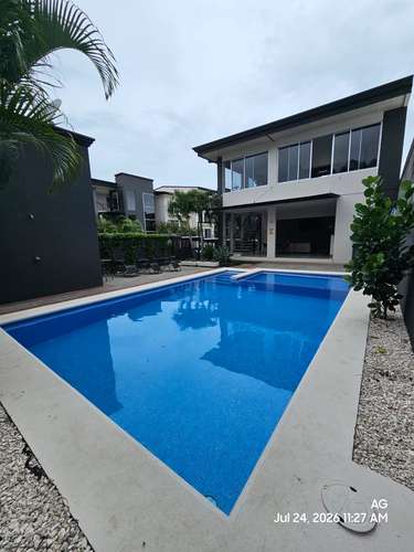 EXCELENTE OFERTA!! SE VENDE apartamento de 3 habitaciones en Loft Cariari,  de 86m2 mas espacio para parqueo para 2 vehí