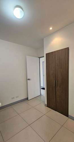 EXCELENTE OFERTA!! SE VENDE apartamento de 3 habitaciones en Loft Cariari,  de 86m2 mas espacio para parqueo para 2 vehí