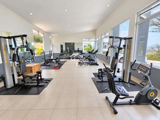 Alquiler de casa moderna, Condominio por la Cruz Roja, Santa Ana centro - Imagen 8