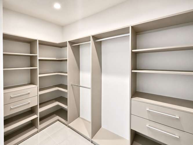 Apartamento moderno de 3 dormitorios en Escazú, San José, con vista a las montañas