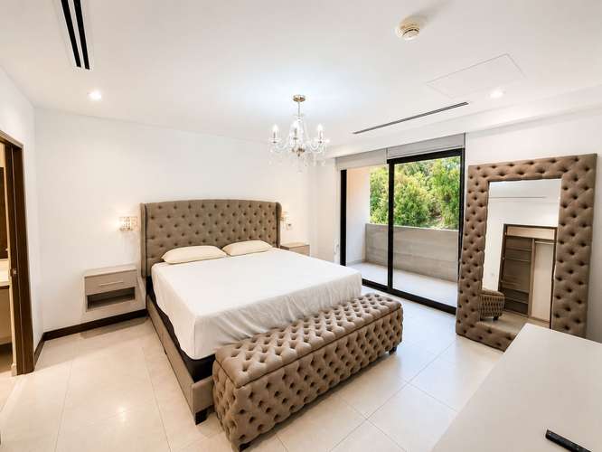 Apartamento moderno de 3 dormitorios en Escazú, San José, con vista a las montañas