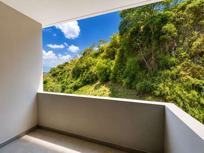 Apartamento moderno de 3 dormitorios en Escazú, San José, con vista a las montañas
