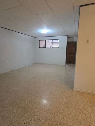 SE ALQUILA CASA GRANDE EN URBANIZACIÓN CARMIOL 650,000 - Imagen 5