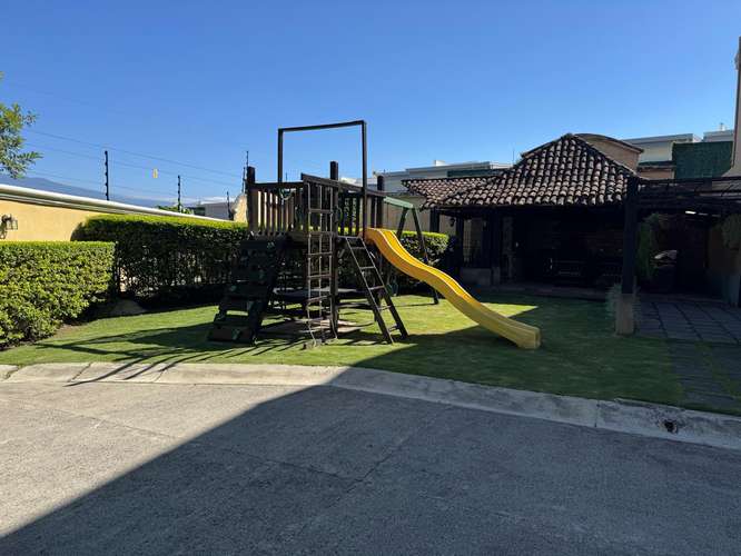Alquiler de preciosa casa en Condominio en Guachipelín - Imagen 15