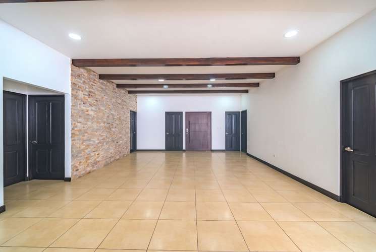 ID# 117686. Casa en Venta en Los Manzanos, Hacienda Los Reyes, La Guácima, Alajuela.