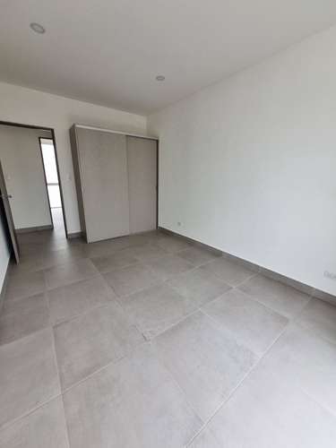 ALQUILER EN CONDOMINIO VISTAS SANTA ANA. 2 nvls 2 hbts 1,5 bns. - Imagen 8