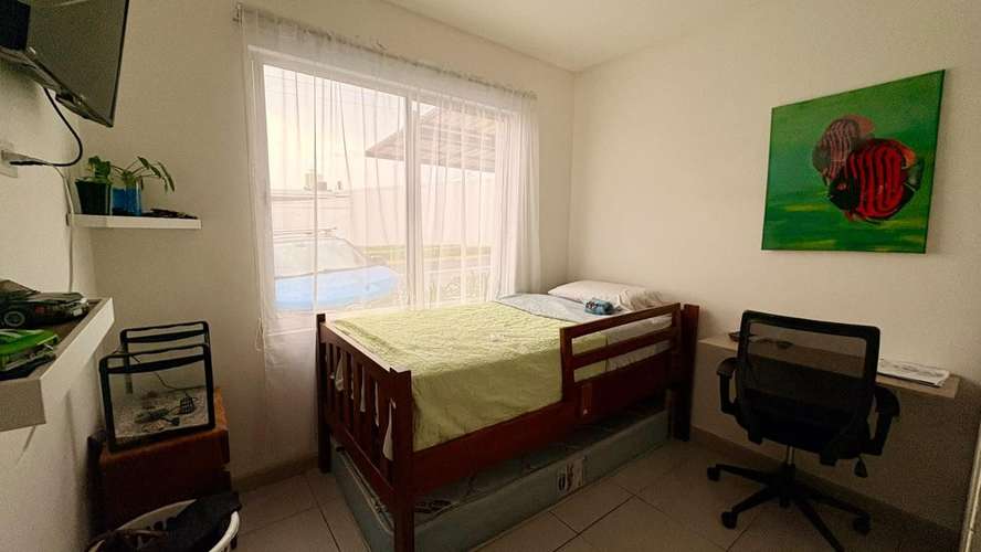 ALQUILER DE CASA AMUEBLADA O SIN AMUEBLAR EN CONDOMINIO AKARI , CIRUELAS ALAJUELA