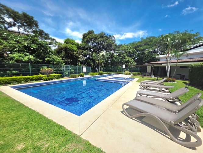 Venta de Lote, Condominio en Santa Ana centro