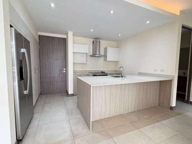 Apartamento con vista a las montañas en Kuora, Lindora | Financiamiento Directo