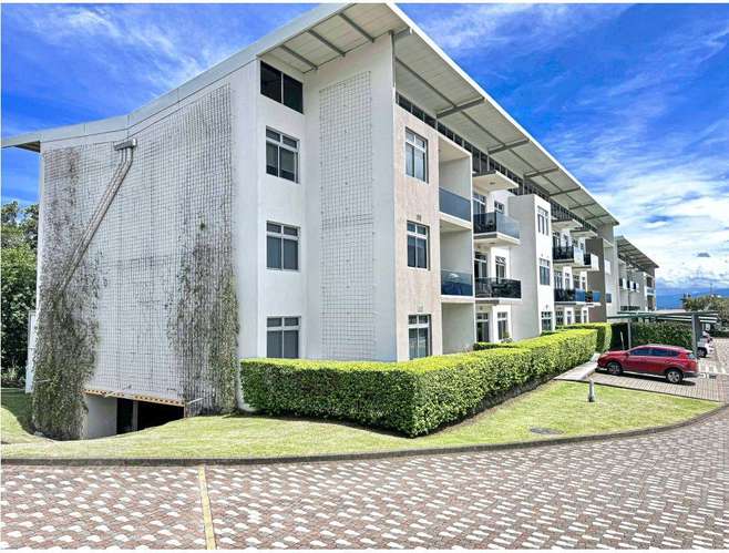 Beautiful Furnished Condo in River Park Green Views - Imagen 18