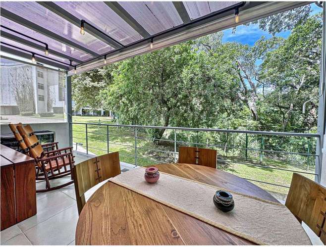 Beautiful Furnished Condo in River Park Green Views - Imagen 15