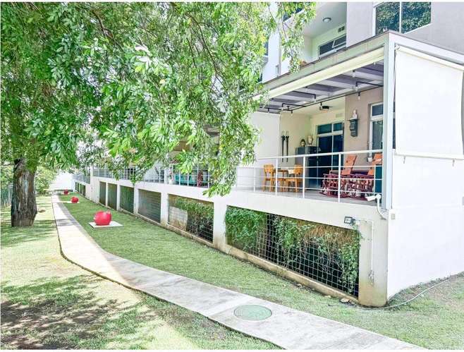 Beautiful Furnished Condo in River Park Green Views - Imagen 14