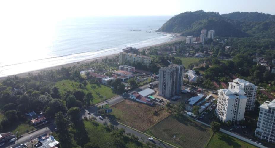 Terreno comercial de 5000m² en Jacó centro con vista al mar y fácil acceso - Imagen 5