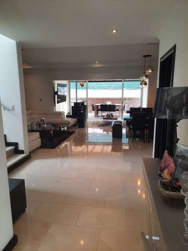 CASA MODERNA DE LUJO EN ALQUILER | CONDOMINIO PUERTA DE HIERRO, SANTA ANA - Imagen 14