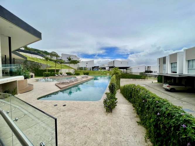 ALQUILER DE CASA EN CONDOMINIO EN RIO ORO DE SANTA ANA 2 HABITACIONES  - Imagen 11