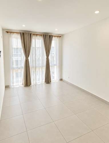 ALQUILER DE CASA EN CONDOMINIO EN RIO ORO DE SANTA ANA 2 HABITACIONES  - Imagen 4
